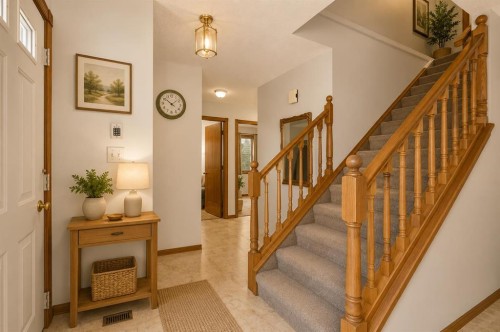 132 Scenic Cove Circle Nw, Calgary, AB - Indoor Photo Showing Other Room