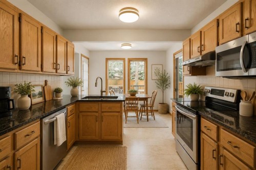 132 Scenic Cove Circle Nw, Calgary, AB - Indoor Photo Showing Kitchen