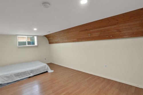 10315 8 Street Sw, Calgary, AB - Indoor