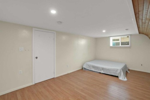10315 8 Street Sw, Calgary, AB - Indoor