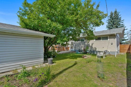 10315 8 Street Sw, Calgary, AB - Outdoor