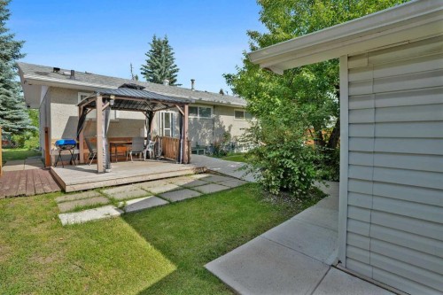 10315 8 Street Sw, Calgary, AB - Outdoor With Exterior