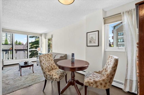 401-1107 15 Avenue Sw, Calgary, AB - Indoor Photo Showing Dining Room