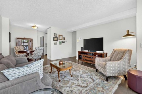 401-1107 15 Avenue Sw, Calgary, AB - Indoor Photo Showing Living Room