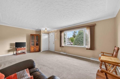 7435 25 Street Se, Calgary, AB 