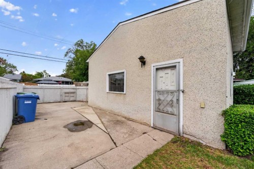 7435 25 Street Se, Calgary, AB 