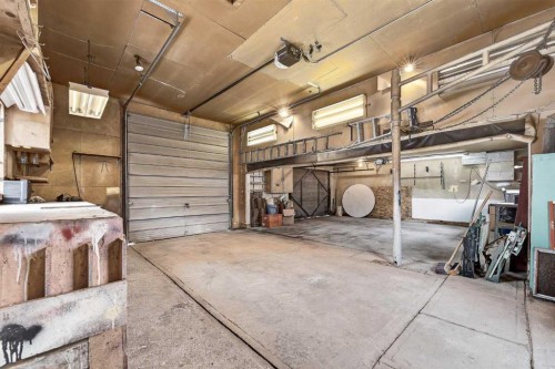 7435 25 Street Se, Calgary, AB 