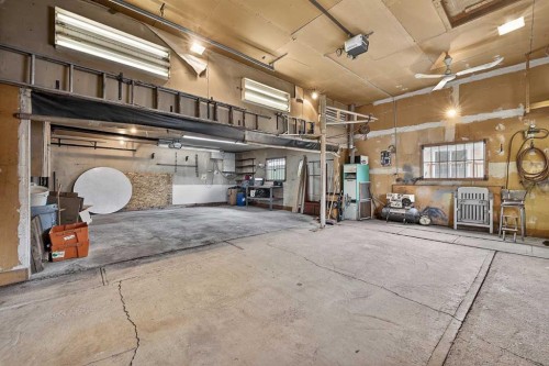 7435 25 Street Se, Calgary, AB 