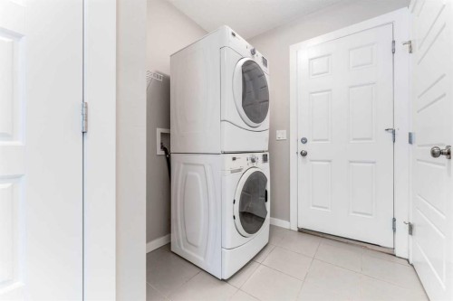 349-130 New Brighton Way Se, Calgary, AB - Indoor Photo Showing Laundry Room