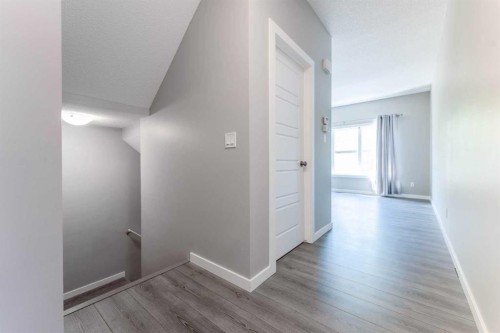 349-130 New Brighton Way Se, Calgary, AB - Indoor Photo Showing Other Room