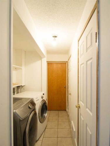 196 Fonda Drive Se, Calgary, AB 