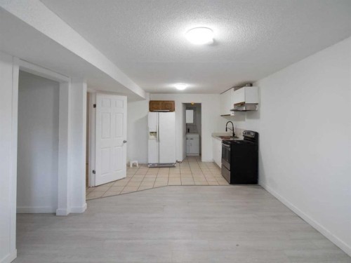 196 Fonda Drive Se, Calgary, AB 