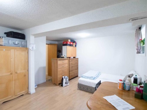 196 Fonda Drive Se, Calgary, AB 