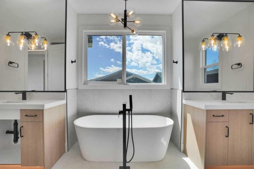 287 Waterford Road, Chestermere, AB - Indoor Photo Showing Bathroom