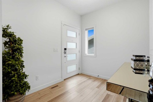 160 Homestead Grove Ne, Calgary, AB - Indoor