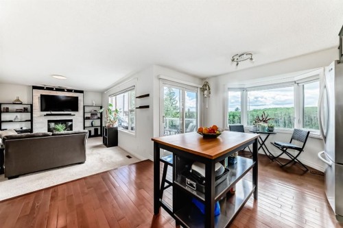 15 Hawkcliff Way Nw, Calgary, AB 