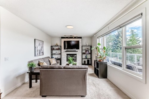 15 Hawkcliff Way Nw, Calgary, AB 