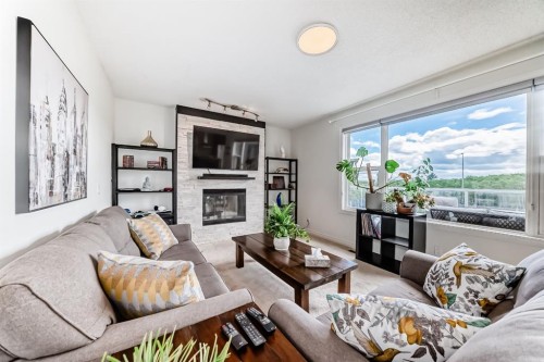 15 Hawkcliff Way Nw, Calgary, AB 