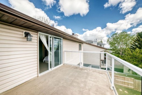 15 Hawkcliff Way Nw, Calgary, AB 
