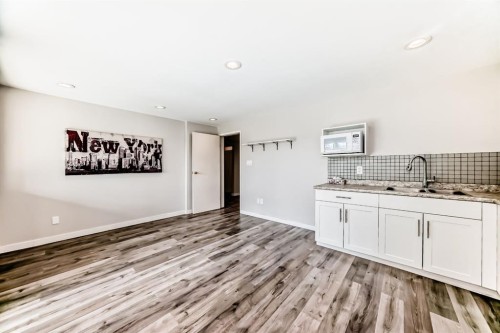 15 Hawkcliff Way Nw, Calgary, AB 