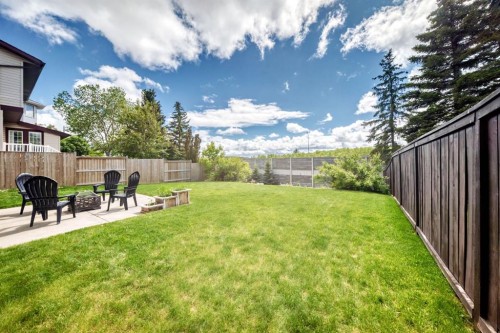 15 Hawkcliff Way Nw, Calgary, AB 