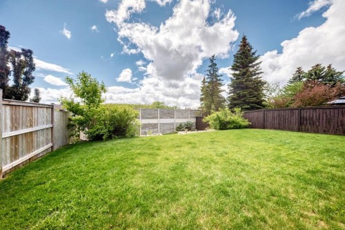 15 Hawkcliff Way Nw, Calgary, AB 