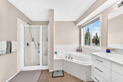 150 Springmere Drive, Chestermere, AB 