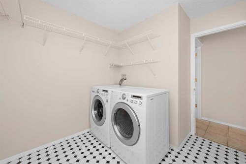 642 Citadel Drive Nw, Calgary, AB - Indoor Photo Showing Laundry Room