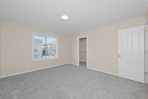 642 Citadel Drive Nw, Calgary, AB - Indoor Photo Showing Other Room