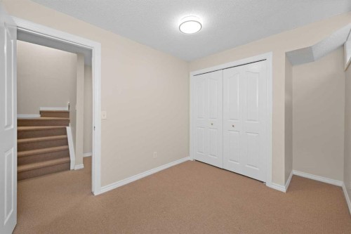 642 Citadel Drive Nw, Calgary, AB - Indoor Photo Showing Other Room