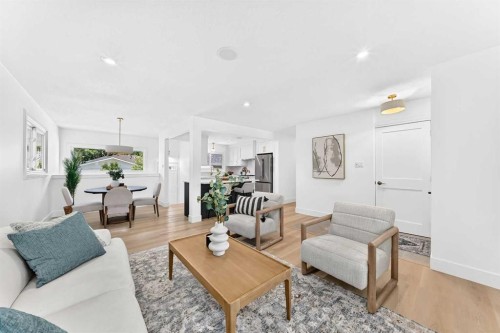 4139 Bowlen Street, Calgary, AB - Indoor Photo Showing Living Room