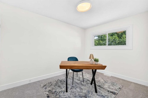 4139 Bowlen Street, Calgary, AB - Indoor Photo Showing Other Room