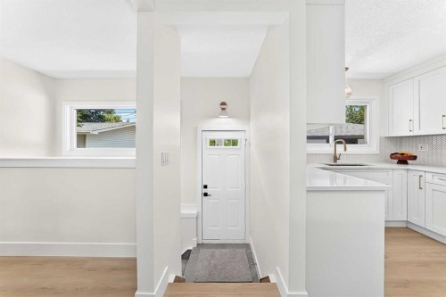 4139 Bowlen Street, Calgary, AB - Indoor Photo Showing Other Room