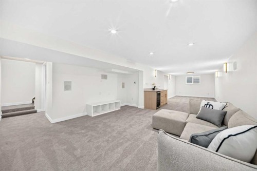 4139 Bowlen Street, Calgary, AB - Indoor