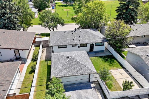 4139 Bowlen Street, Calgary, AB - Outdoor