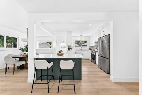 4139 Bowlen Street, Calgary, AB - Indoor