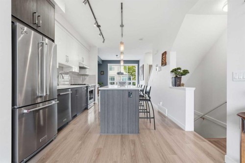 41 Sherwood Lane Nw, Calgary, AB 