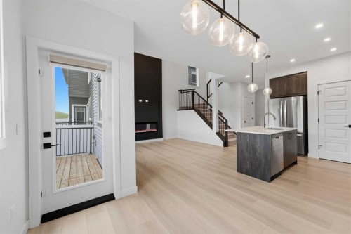 3085 Key Drive Sw, Airdrie, AB - Indoor Photo Showing Kitchen With Upgraded Kitchen