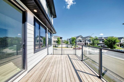 8 West Grove Link Sw, Calgary, AB 