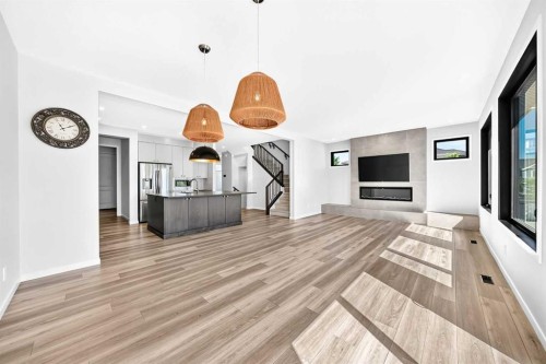 8 West Grove Link Sw, Calgary, AB 
