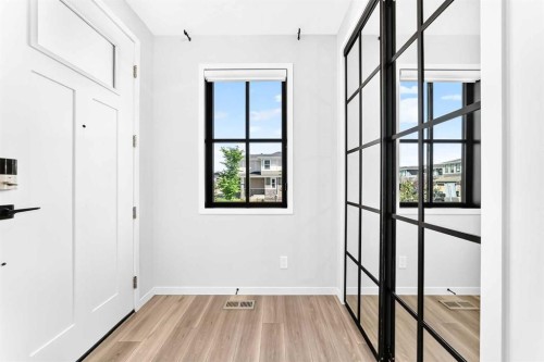 8 West Grove Link Sw, Calgary, AB 