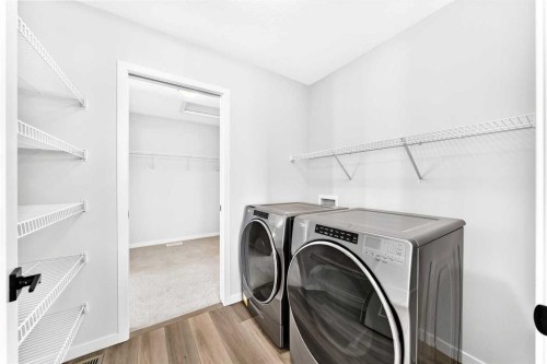8 West Grove Link Sw, Calgary, AB 