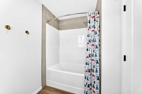 8 West Grove Link Sw, Calgary, AB 