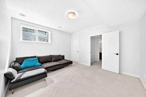 8 West Grove Link Sw, Calgary, AB 