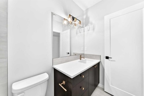 8 West Grove Link Sw, Calgary, AB 