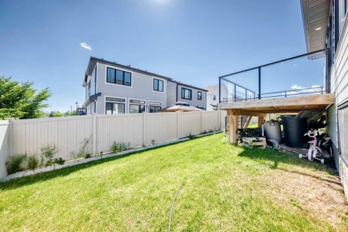 8 West Grove Link Sw, Calgary, AB 