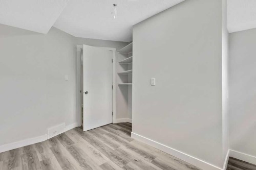 5 Templemont Road Ne, Calgary, AB - Indoor Photo Showing Other Room