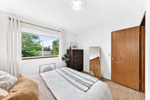 111 Bermondsey Way Nw, Calgary, AB 