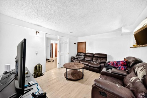 111 Bermondsey Way Nw, Calgary, AB 