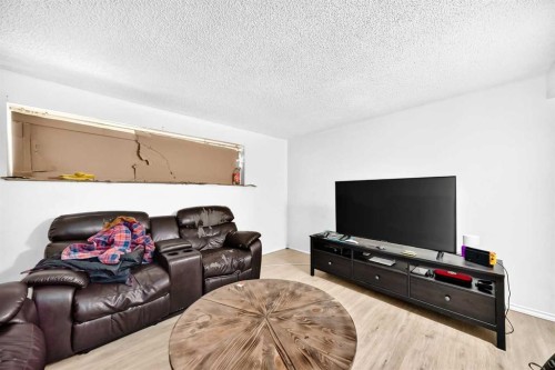 111 Bermondsey Way Nw, Calgary, AB 